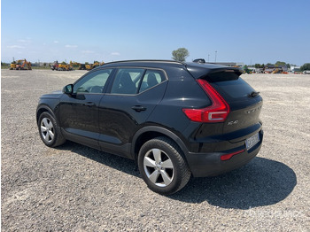 سيارة دفع رباعي Volvo XC40 SUV: صورة 4