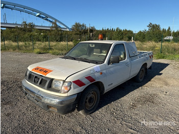 شاحنة البيك أب NISSAN