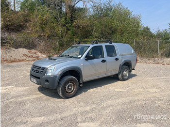 شاحنة البيك أب ISUZU