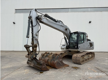 حفار زحاف LIEBHERR