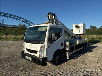 منصة تلسكوبية محمولة على شاحنة RENAULT Maxity