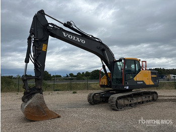 حفار زحاف VOLVO EC220ENL