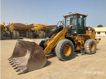 اللودر بعجل CATERPILLAR 930H
