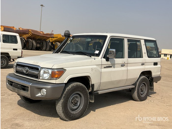 سيارة دفع رباعي TOYOTA Land Cruiser