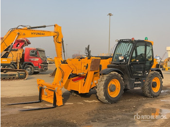 رافعة تلسكوبية JCB