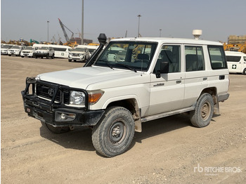 سيارة دفع رباعي TOYOTA Land Cruiser