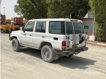 سيارة دفع رباعي 2019 Toyota Land Cruiser 76L 4x4 SUV: صورة 4