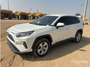 سيارة دفع رباعي TOYOTA