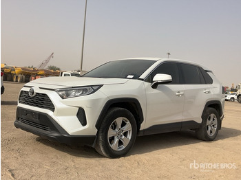 سيارة دفع رباعي TOYOTA