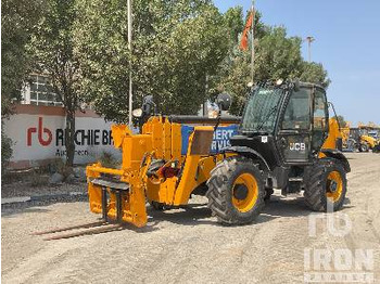 رافعة تلسكوبية JCB