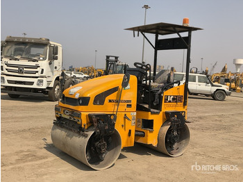 مدحلة JCB
