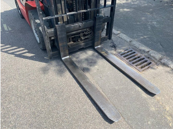 رافعة شوكية ديزل Manitou Mi25D: صورة 4 رافعة شوكية ديزل Manitou Mi25D: صورة 4