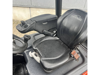 رافعة شوكية كهربائية Linde E15 (386-02) EVO: صورة 4 رافعة شوكية كهربائية Linde E15 (386-02) EVO: صورة 4