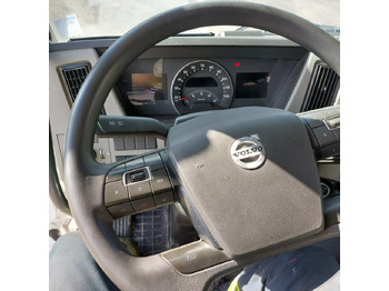 شاحنة صهريج VOLVO FM: صورة 2