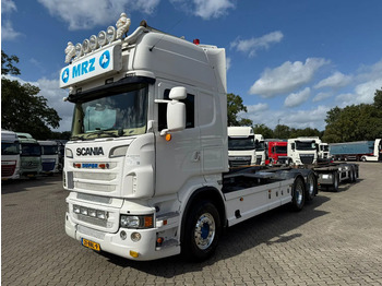 شاحنة ذات خطاف SCANIA R 560