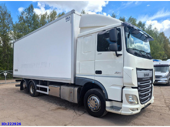 شاحنة صندوق متساوي DAF XF 106 440