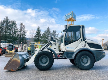 اللودر بعجل LIEBHERR L 506