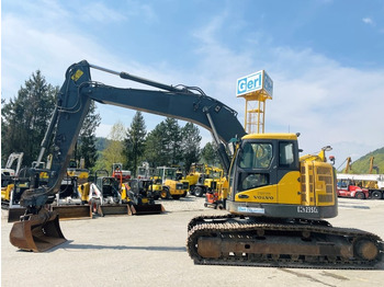 حفار زحاف VOLVO ECR235CL