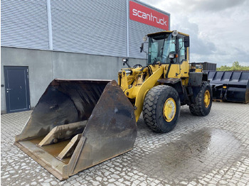 اللودر بعجل KOMATSU WA270