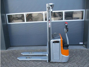 آلة التكديس STILL