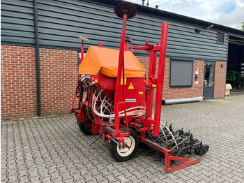 آلة نثر البذور الدقيقة