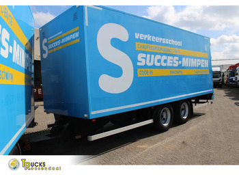 مقطورة صندوق مغلق PACTON