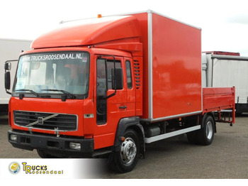 شاحنات مسطحة VOLVO FL 220