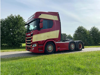 وحدة جر SCANIA R 500