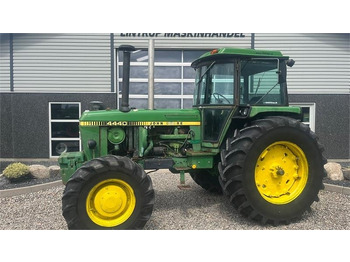 جرار JOHN DEERE 30 Series