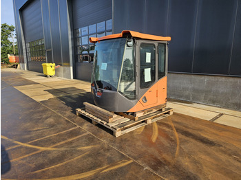 كابينة DOOSAN