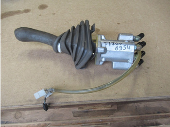 الكابينة والداخلية HITACHI