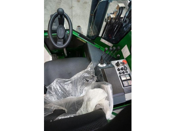 شاحنة مناولة بأربعة اتجاهات Combilift C3000: صورة 3