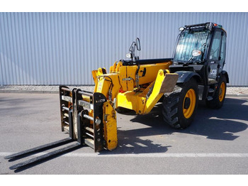 رافعة تلسكوبية JCB