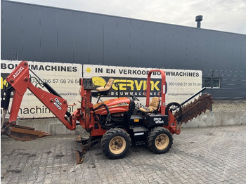 حفارة الخنادق DITCH WITCH