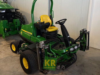 جزازة أعشاب الحدائق JOHN DEERE 7500