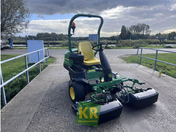 جزازة أعشاب الحدائق JOHN DEERE