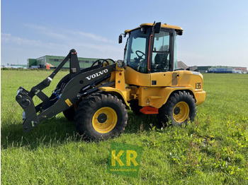 اللودر بعجل VOLVO L35