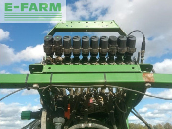 بخاخ مقطورة Amazone ux 4200: صورة 4