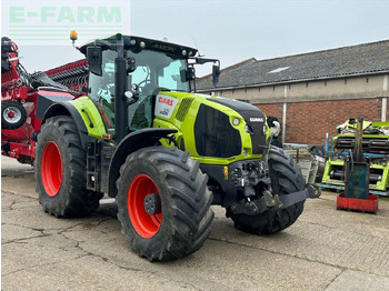 جرار CLAAS Axion 870