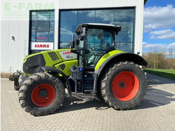 جرار CLAAS Axion 810