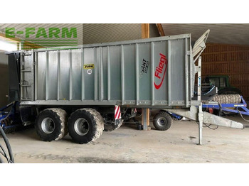 مقطورة زراعية قلابة FLIEGL