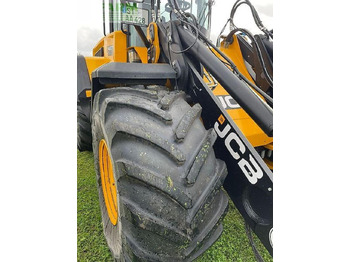 حفارة مُصَّغرة JCB 427 agri: صورة 4