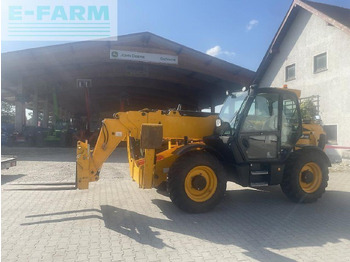 رافعة تلسكوبية JCB