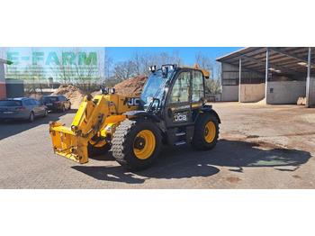 رافعة تلسكوبية JCB
