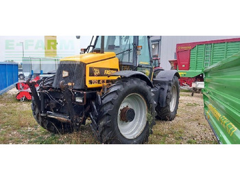 جرار JCB