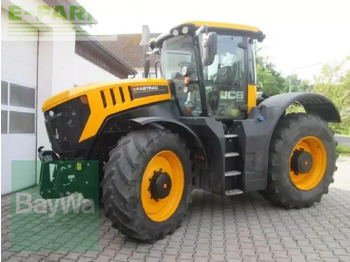 جرار JCB