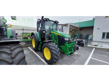 جرار John Deere 6090m: صورة 2