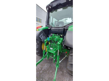 جرار John Deere 6090m: صورة 3