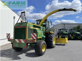 حصادة الأعلاف John Deere 6810: صورة 4 حصادة الأعلاف John Deere 6810: صورة 4