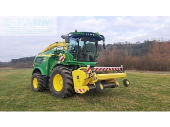 حصادة الأعلاف JOHN DEERE 8400